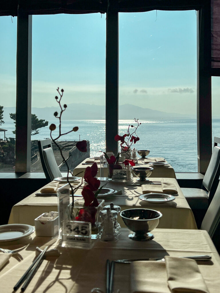 食にも飽きることがない豊富なレストラン